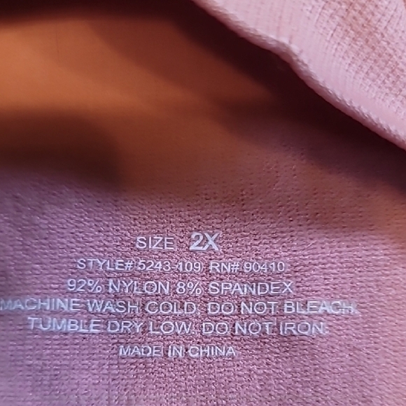 Pink Seamless Wireless Bra with Molded Cups - Picture 3 of 7